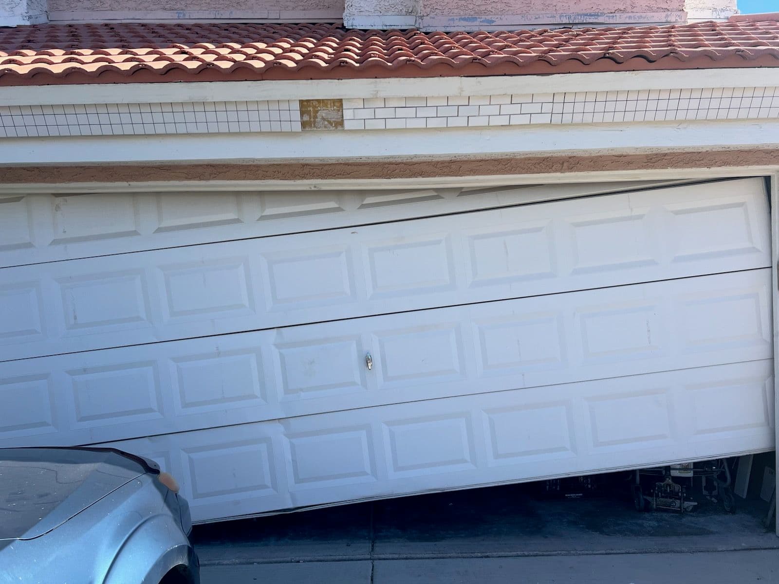Swift Garage Door Repair in Las Vegas image